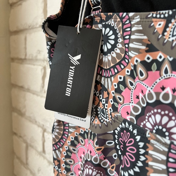 NWT Yidarton Women's Bathing Suit Top - Picture 5 of 5